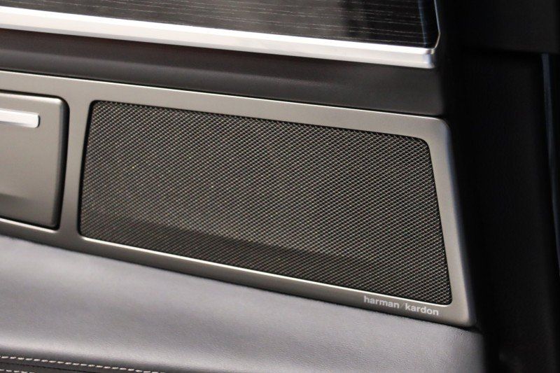 Used 2020 BMW 750i xDrive w/ Executive Package AWD/4WD image 52