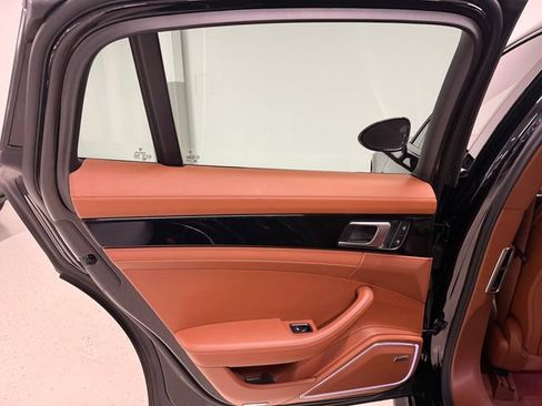Certified 2023 Porsche Panamera 4S AWD/4WD image 32