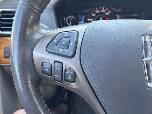 Used 2012 Lincoln MKX AWD image 13