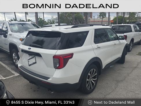 Used 2022 Ford Explorer ST-Line w/ Class IV Trailer Tow Package image 4