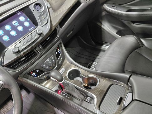 Used 2020 Buick Envision Essence FWD image 32