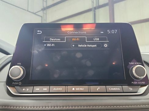 Used 2025 Nissan Rogue SV w/ SV Premium Package FWD image 32