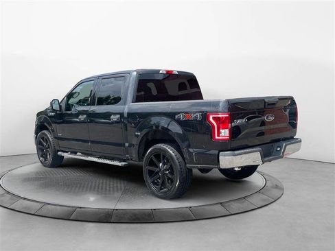 Used 2015 Ford F150 XLT image 3