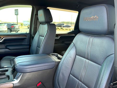 Used 2023 Chevrolet Silverado 1500 High Country w/ Technology Package image 14