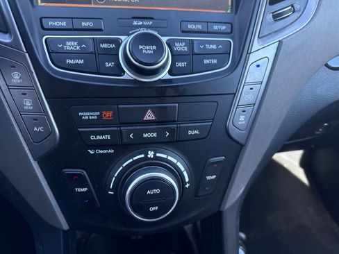 Used 2016 Hyundai Santa Fe SE w/ Option Group 03 AWD/4WD image 27