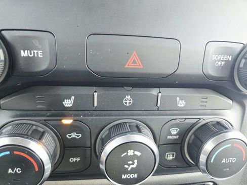 Used 2022 RAM 1500 Big Horn AWD/4WD image 29