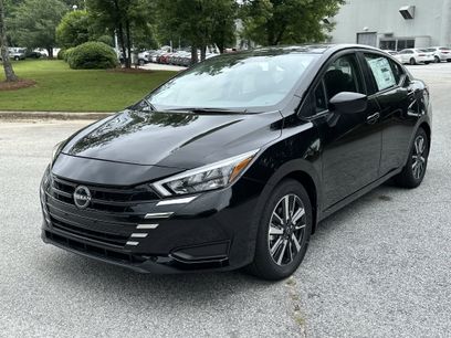 New 2025 Nissan Versa SV w/ Trunk Package
