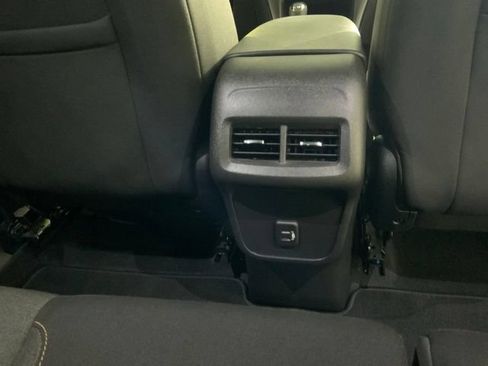 Used 2021 Chevrolet Equinox LT FWD image 31