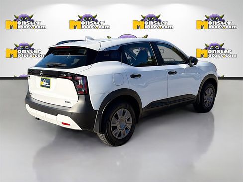 Used 2025 Nissan Kicks S image 5