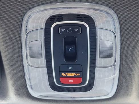 Used 2025 Hyundai Elantra SEL image 22