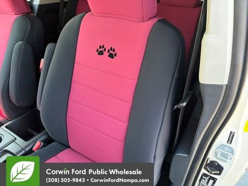 Used 2010 Toyota FJ Cruiser 2WD image 18