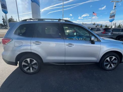 Used 2017 Subaru Forester 2.5i Limited w/ Popular Package #2 image 9