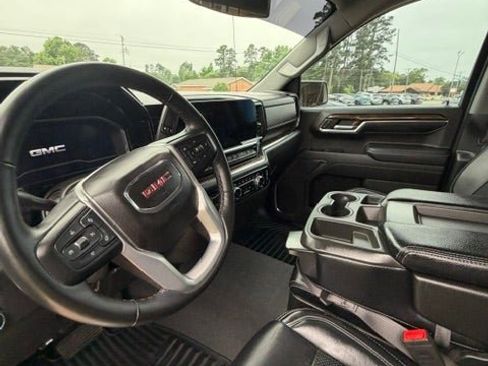 Certified 2023 GMC Sierra 1500 SLE RWD image 9
