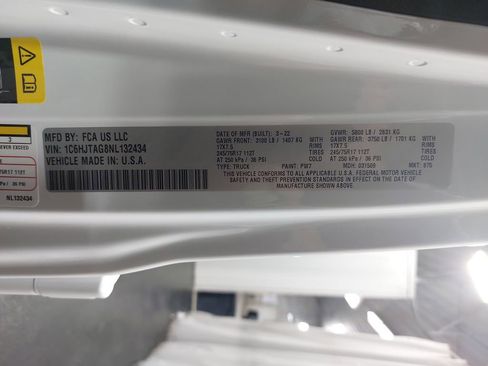 Used 2022 Jeep Gladiator Sport image 35