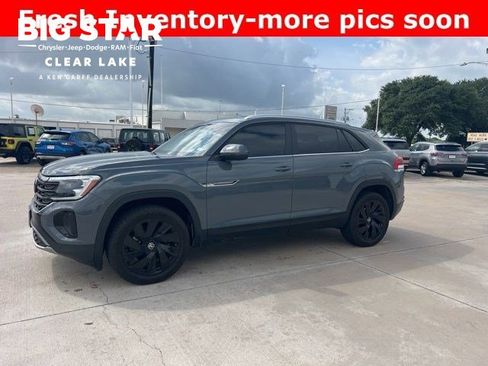 Used 2024 Volkswagen Atlas Cross Sport SE w/ Black Wheel Package image 1
