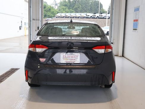 Used 2024 Toyota Corolla LE FWD image 9