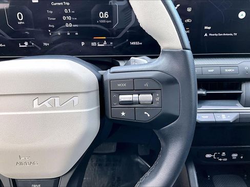 Used 2025 Kia K4 GT-Line w/ GT-Line Sunroof Package image 25