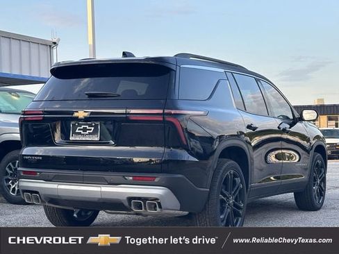 New 2026 Chevrolet Traverse LT w/ Driver Confidence Package FWD image 4