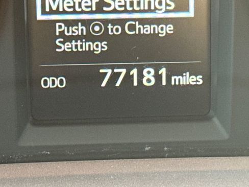 Used 2017 Toyota RAV4 XLE image 18