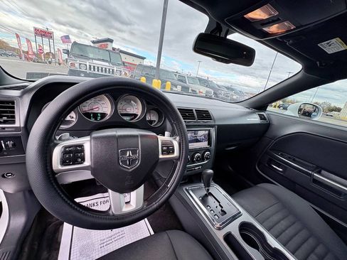 Used 2012 Dodge Challenger R/T w/ Electronics Convenience Group image 13