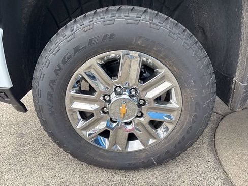 New 2026 Chevrolet Silverado 3500 High Country w/ High Country Premium Package AWD/4WD image 12