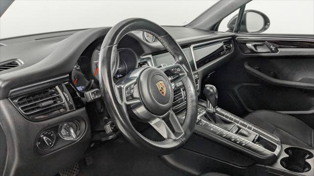 Used 2019 Porsche Macan AWD/4WD image 24
