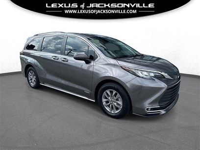Used 2021 Toyota Sienna XLE