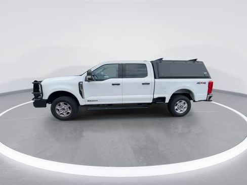Used 2025 Ford F250 XLT AWD/4WD image 5