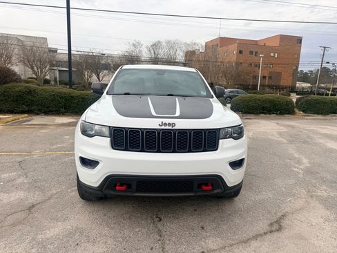 Used 2019 Jeep Grand Cherokee Trailhawk image 2
