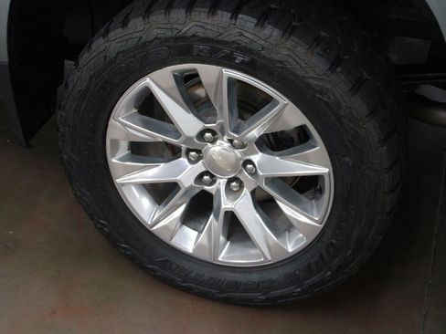 Used 2019 Chevrolet Silverado 1500 LTZ w/ LTZ Premium Package image 28