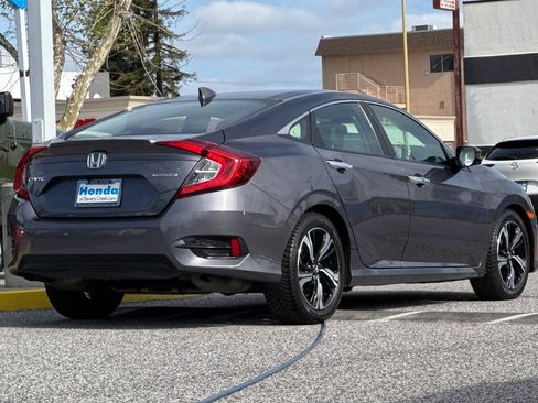 Used 2016 Honda Civic Touring image 8