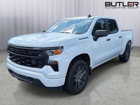Used 2024 Chevrolet Silverado 1500 Custom w/ Turbomax Blackout Package AWD/4WD image 1