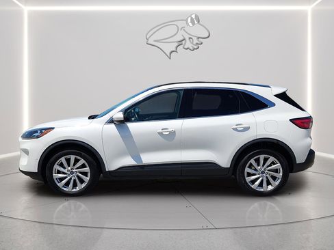 Certified 2022 Ford Escape Titanium w/ Titanium Elite Package AWD/4WD image 2