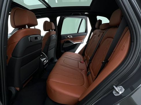 New 2026 BMW X5 M60i w/ Climate Comfort Package AWD/4WD image 10