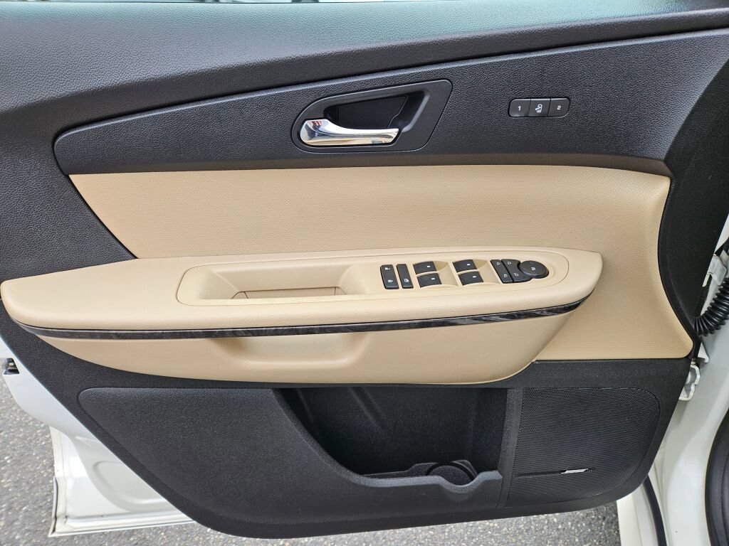 Used 2012 GMC Acadia Denali AWD/4WD image 22