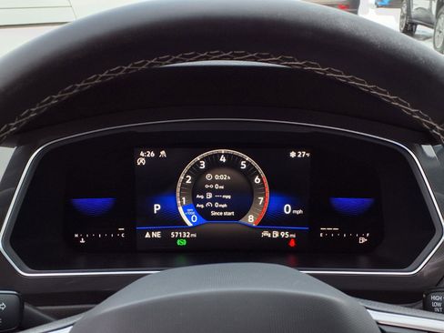 Used 2022 Volkswagen Tiguan SE image 16