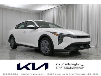 New 2025 Kia K4 LX