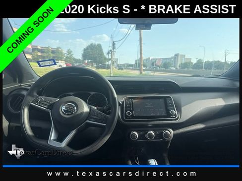 Used 2020 Nissan Kicks S FWD image 8