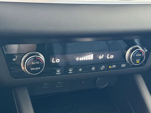 New 2025 Mitsubishi Outlander SE image 20