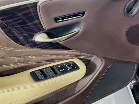 Used 2020 Lexus LS 500 AWD w/ Interior Upgrade Package image 17