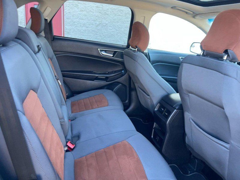 Used 2018 Ford Edge SEL w/ Equipment Group 201A AWD/4WD image 7
