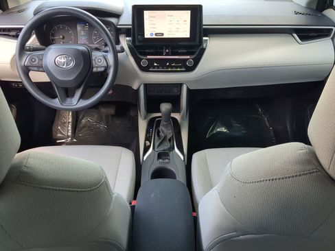 Used 2024 Toyota Corolla Cross L FWD image 15