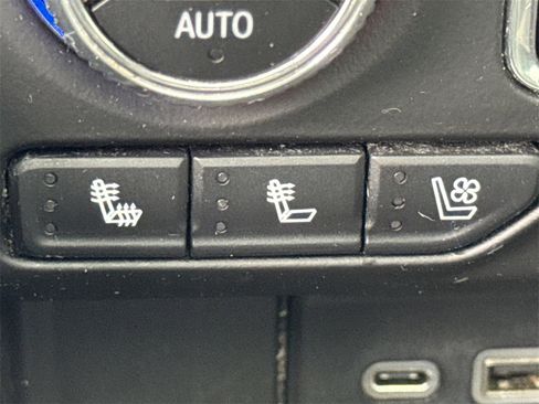 Used 2022 GMC Yukon SLT w/ SLT Premium Package image 34