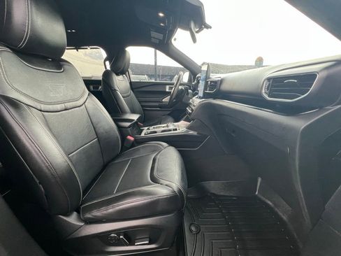Used 2020 Ford Explorer ST w/ ST Street Pack image 32