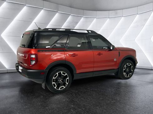 Used 2023 Ford Bronco Sport Outer Banks w/ Topo Graphic Package image 4