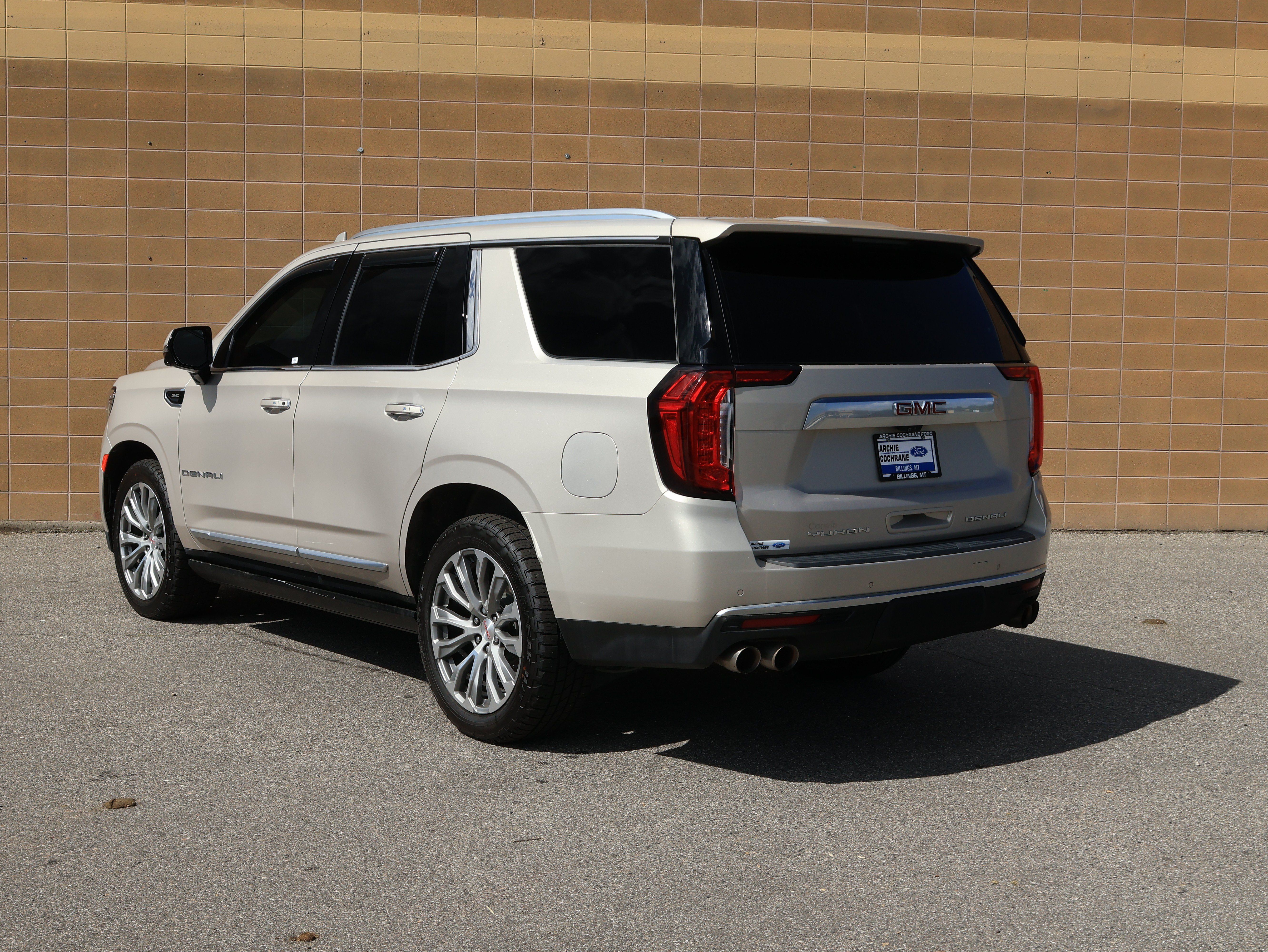 Used 2021 GMC Yukon Denali w/ Denali Ultimate Package AWD/4WD image 7