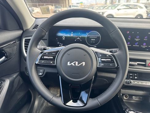 Certified 2026 Kia Seltos EX w/ EX Sunroof Package image 15