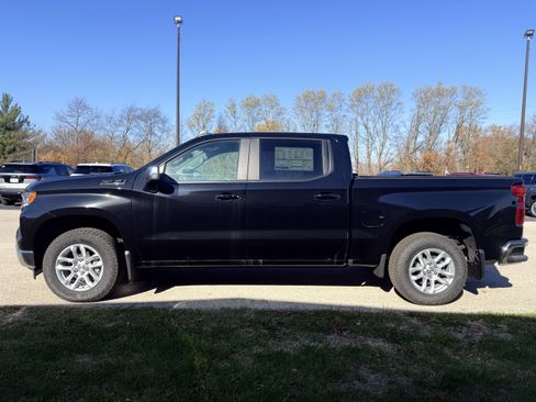 New 2025 Chevrolet Silverado 1500 LT w/ Z71 Off-Road Package AWD/4WD image 2