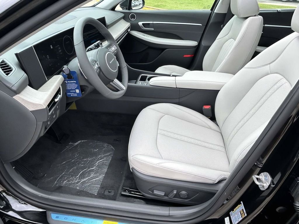 New 2026 Hyundai Sonata Limited FWD image 13