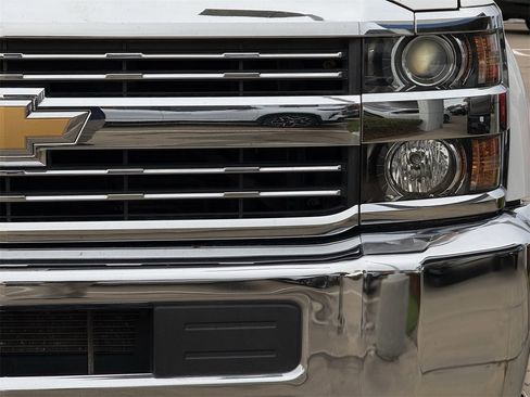 Used 2018 Chevrolet Silverado 2500 LT image 9